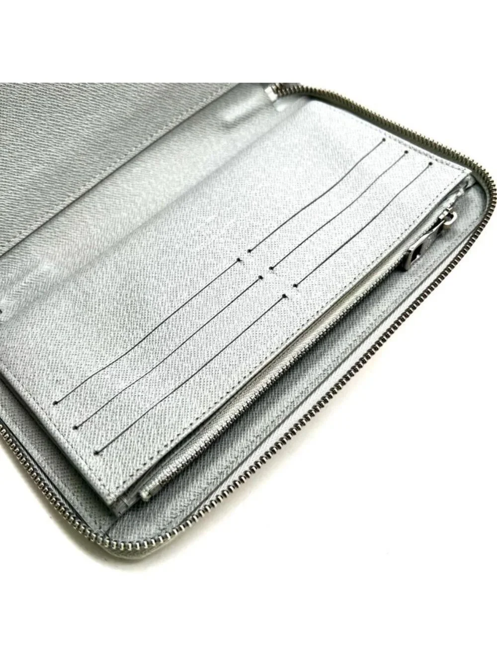 Louis Vuitton Logo Story Zippy Organizer Wallet